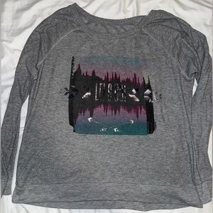 American Eagle “Vintage Plush” Heather Gray Top